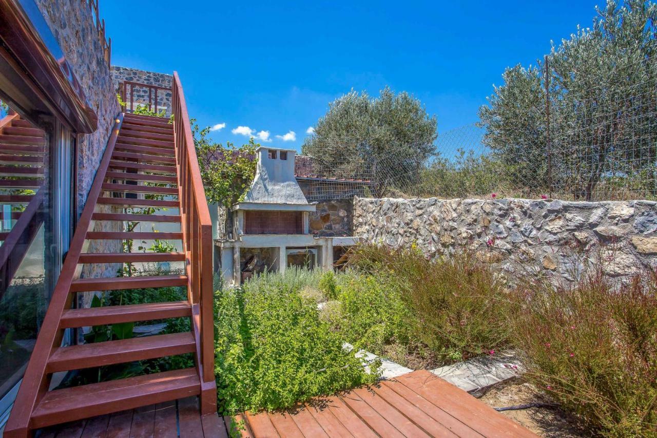 Villa Helios กาลาธอส ภายนอก รูปภาพ