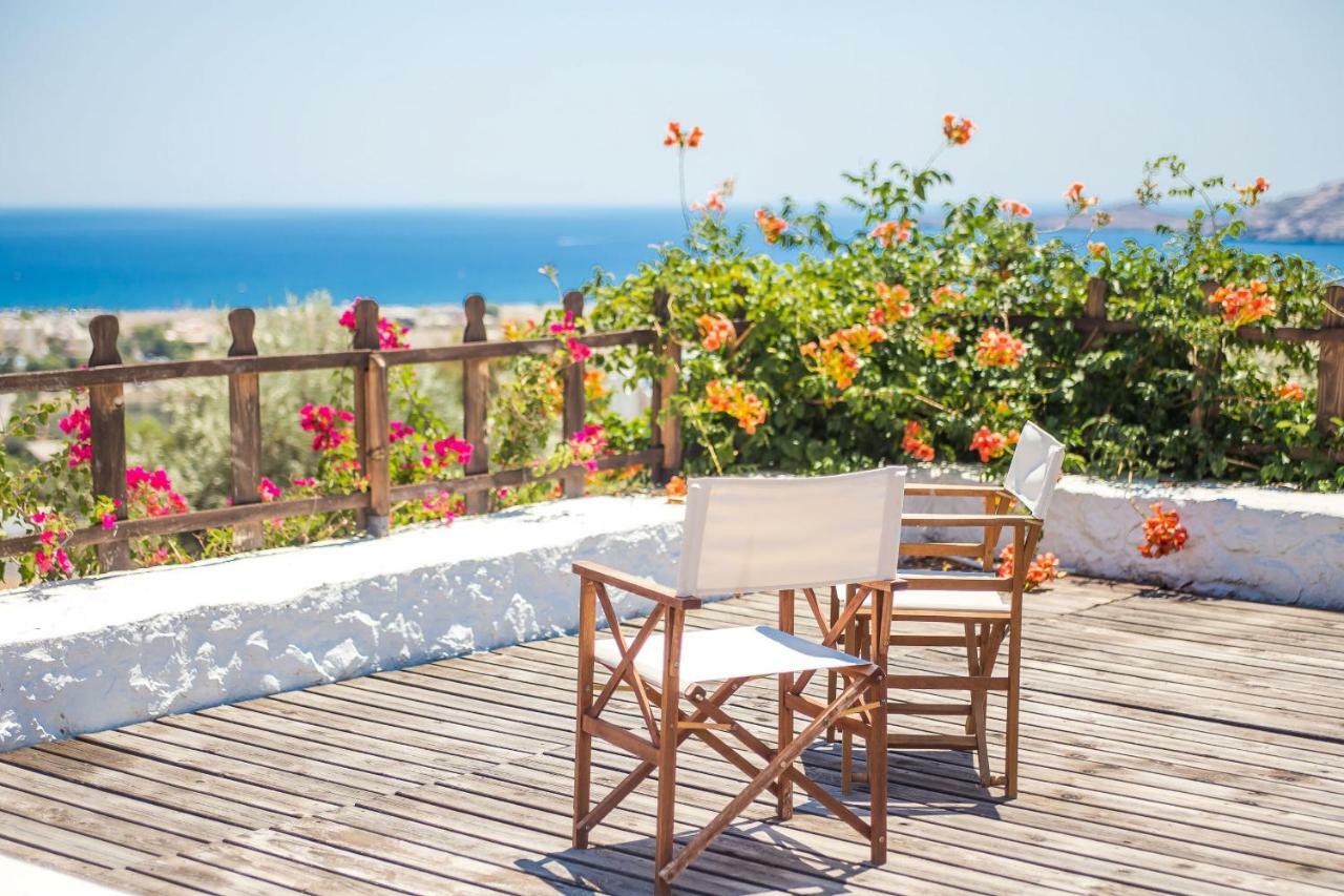 Villa Helios กาลาธอส ภายนอก รูปภาพ