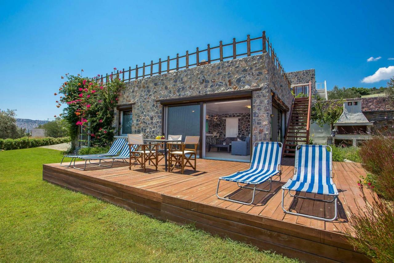 Villa Helios กาลาธอส ภายนอก รูปภาพ