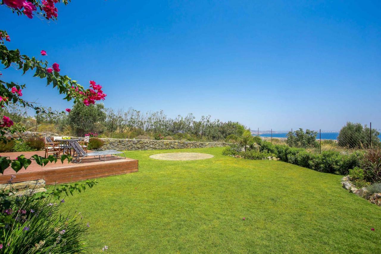Villa Helios กาลาธอส ภายนอก รูปภาพ